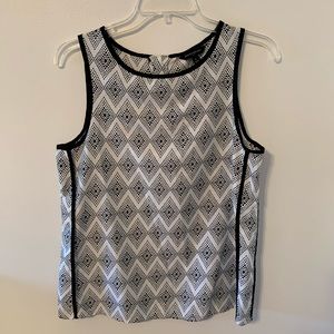 🌸3 for $20 Banana Republic Geometric Diamond Pattern Top